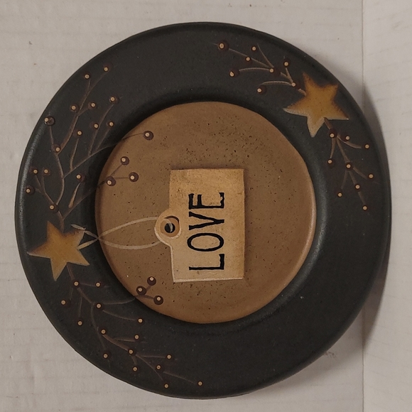 Adorable Primitive Wooden Plate - Picture 1 of 15